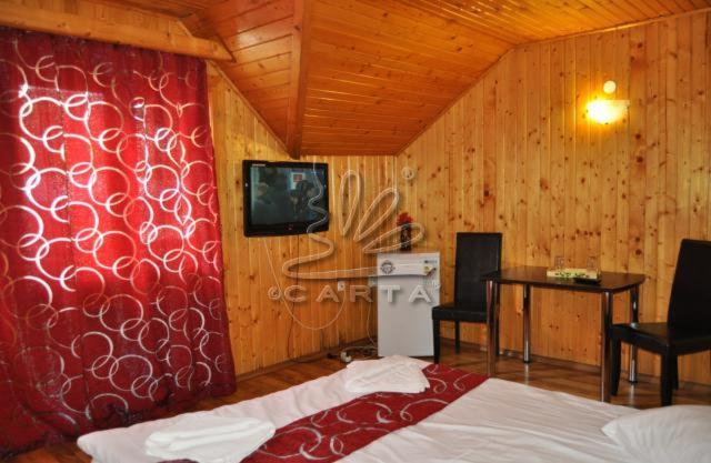La Cristina Hotel Sinaia Bagian luar foto