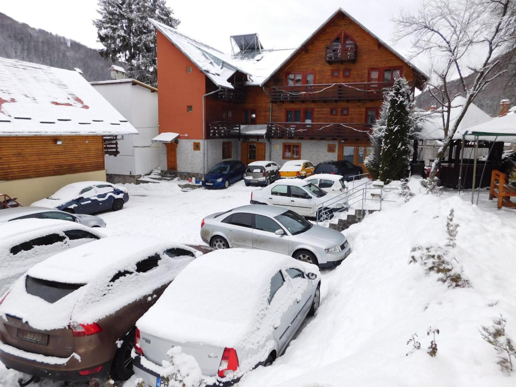 La Cristina Hotel Sinaia Bagian luar foto